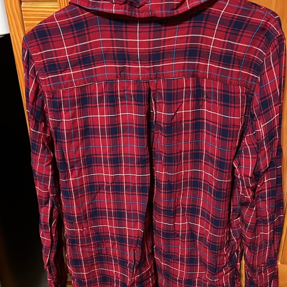 Beautiful flag and anthem red & blue plaid button down tunic - Picture 6 of 6